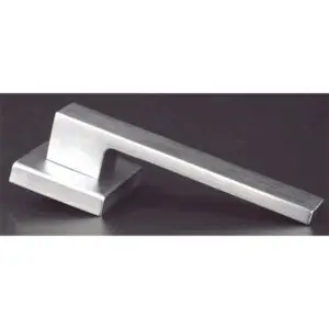 Lever Q-Mini Protrudes only 1 1/2 inch from Door.